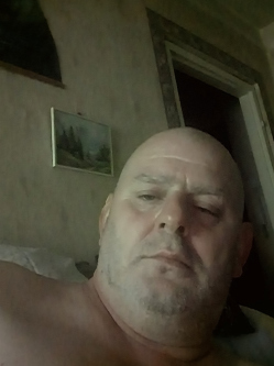 Attila, 54 �ves t�rskeres� f�rfi, �zd