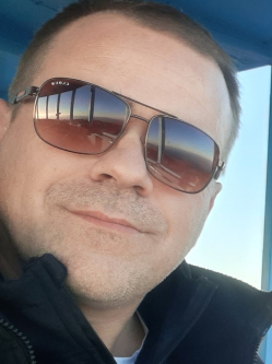 Csaba, 44 �ves j�szap�ti t�rskeres� f�rfi