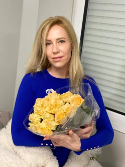 Emma, 41 �ves gy�ri t�rskeres� n�