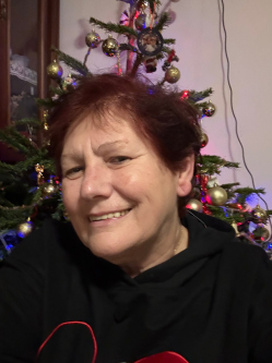 Lianna, 67 �ves t�rskeres� n�, Budapest