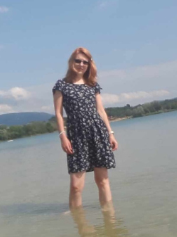 Szilvia, 47 �ves t�rskeres� n�, B�k�scsaba