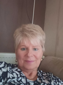 R�zsa, 66 �ves t�rskeres� n�, Cegl�d