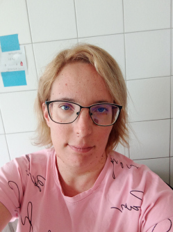 Anett, 41 �ves t�rskeres� n�, G�d�ll�
