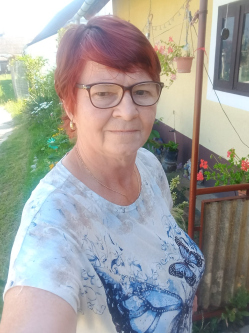 Marika, 69 �ves t�rskeres� n�, Ajka