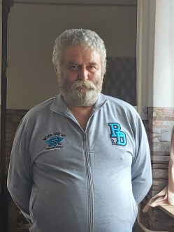 J�zsef, 63 �ves t�rskeres� f�rfi, Karcag