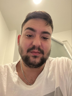 Patrik, 24 �ves t�rskeres� f�rfi, Kisb�r