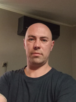 Antal, 39 �ves t�rskeres� f�rfi, Kecskem�t