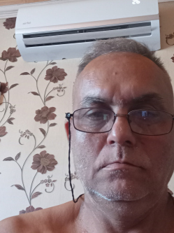J�nos, 60 �ves t�rskeres� f�rfi, Tiszabercel