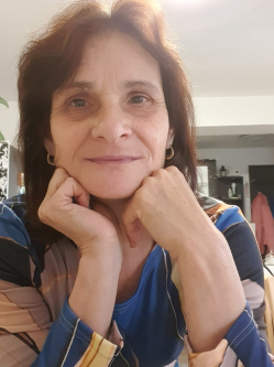Kati, 61 �ves dusnoki t�rskeres� n�