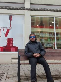 Tom, 56 �ves t�rskeres� f�rfi, Budapest