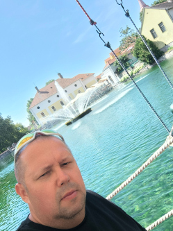 Zsolt, 48 �ves t�rskeres� f�rfi, Oroszl�ny