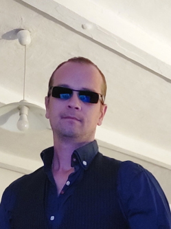 Roland, 40 �ves t�rskeres� f�rfi, R�k�czi�jfalu