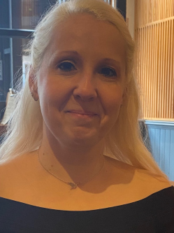 Andrea, 48 �ves t�rskeres� n�, Oxfordshire