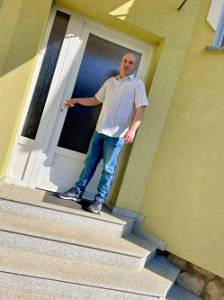 Csaba, 47 �ves t�rskeres� f�rfi, Moh�cs