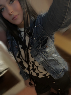 Vali, 26 �ves t�rskeres� n�, Budapest