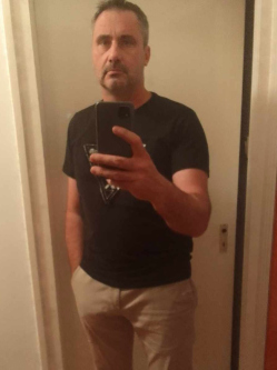 Peti, 52 �ves t�rskeres� f�rfi, Szombathely