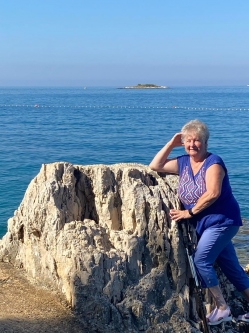 Szilvia, 81 �ves t�rskeres� n�, Keszthely
