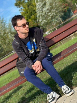 Tam�s, 23 �ves t�rskeres� f�rfi, Kondoros
