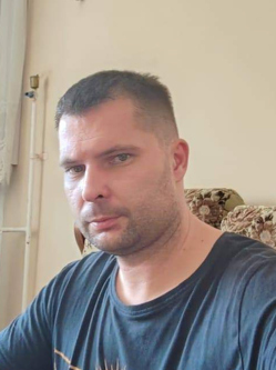 Tibor, 38 �ves t�rskeres� f�rfi, Szigetv�r