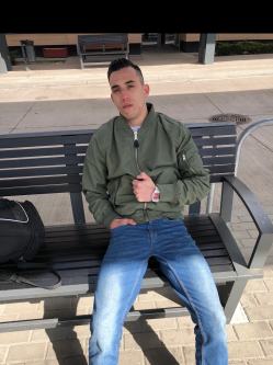 Tamas, 19 �ves t�rskeres� f�rfi, Keszt�lc