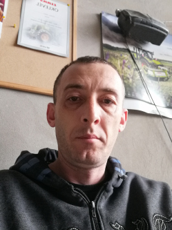 Tam�s, 35 �ves t�rskeres� f�rfi, Pusztakov�csi