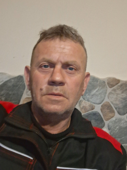 Zsolt, 58 �ves t�rskeres� f�rfi, Domb�v�r
