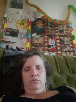 Andi, 49 �ves t�rskeres� n�, Kis�jsz�ll�s