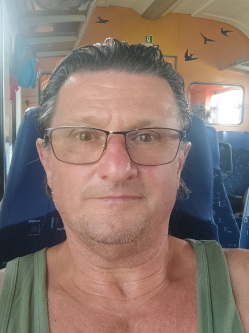 JANCSI, 49 �ves t�rskeres� f�rfi, Karcag
