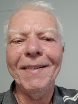 Tibor, 78 �ves t�rskeres� f�rfi, P�pa