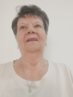 Ilona, 73 �ves t�rskeres� n�, Miskolc
