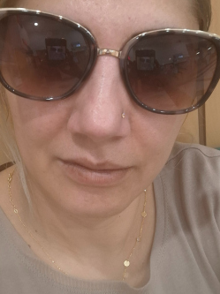 Ren�ta, 46 �ves t�rskeres� n�, Budapest