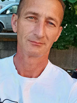 Zsolt, 50 �ves t�rskeres� f�rfi, Tapolca