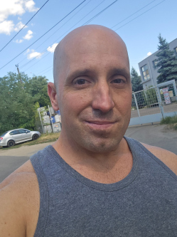 Bal�zs, 41 �ves szentendrei t�rskeres� f�rfi