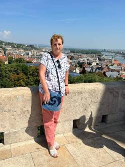 Gy�ngyi, 65 �ves t�rskeres� n�, Szombathely