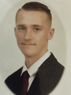 Patrik, 20 éves társkereső férfi, Boldog