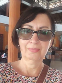 Ibolya, 65 �ves t�rskeres� n�, �cs