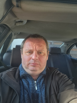 Attila, 52 �ves t�rskeres� f�rfi, Tata