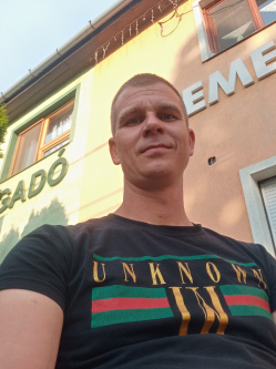 Zsolt, 36 �ves szobi t�rskeres� f�rfi