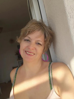 M�nika, 44 �ves t�rskeres� n�, B�k�scsaba