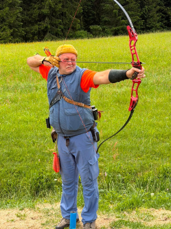 ZOLTAN, 62 �ves t�rskeres� f�rfi, Budakal�sz