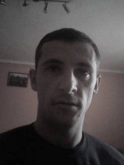 Isti, 39 �ves t�rskeres� f�rfi, Eberg�c