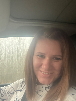 Tina, 43 �ves t�rskeres� n�, Szerencs