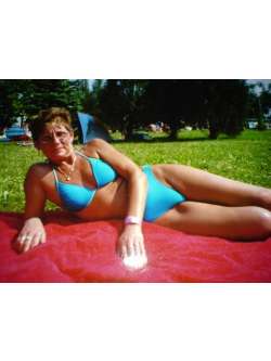 Ir�nke, 68 �ves hajd�szoboszl�i t�rskeres� n�
