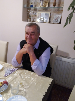 L�szl�, 76 �ves t�rskeres� f�rfi, Balatonbogl�r