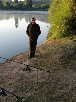 J�zsi, 68 �ves t�rskeres� f�rfi, Buda�rs