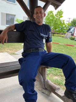 Lajos, 47 �ves t�rskeres� f�rfi, Battonya