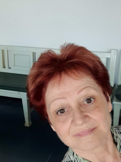 Ildik�, 64 �ves t�rskeres� n�, Budapest