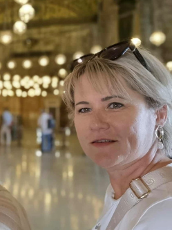 Szilvi, 51 �ves t�rskeres� n�, Sz�kesfeh�rv�r