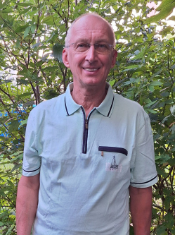 Zsolt, 64 �ves t�rskeres� f�rfi, Budapest