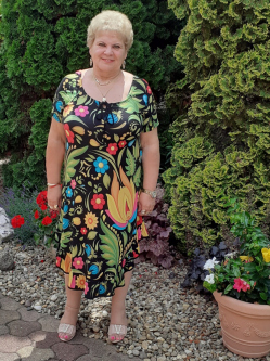 Marcsi, 59 �ves t�rskeres� n�, Szentes